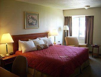 Ramada Burlington Hotel And Conference Center 外观 照片