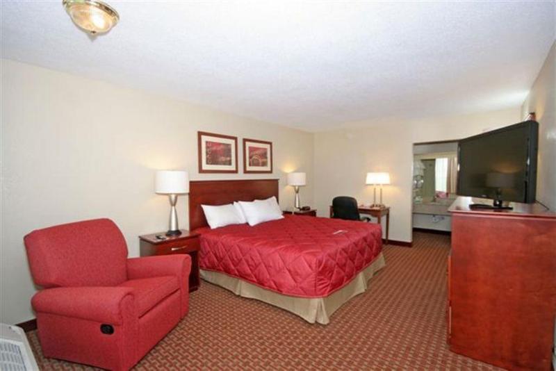 Ramada Burlington Hotel And Conference Center 外观 照片
